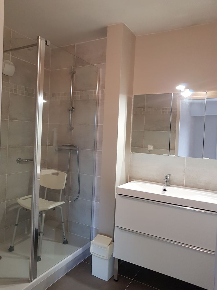 NANTES T1 en résidence avec services 550€ ,charges communes