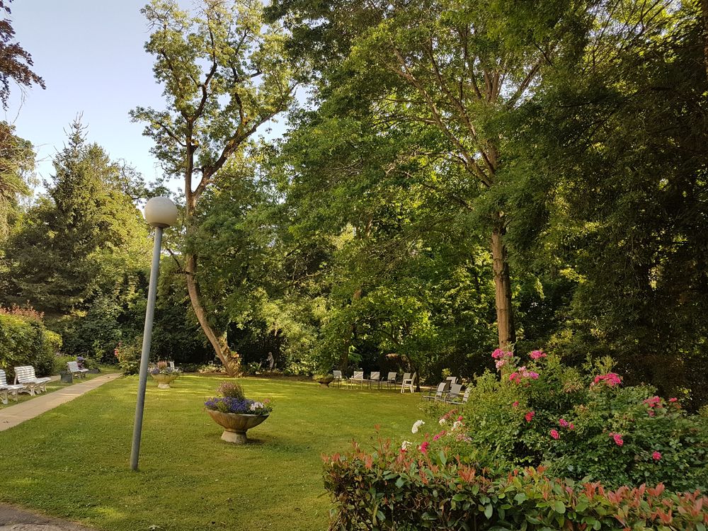 NANTES T1 en résidence avec services 550€ ,charges communes