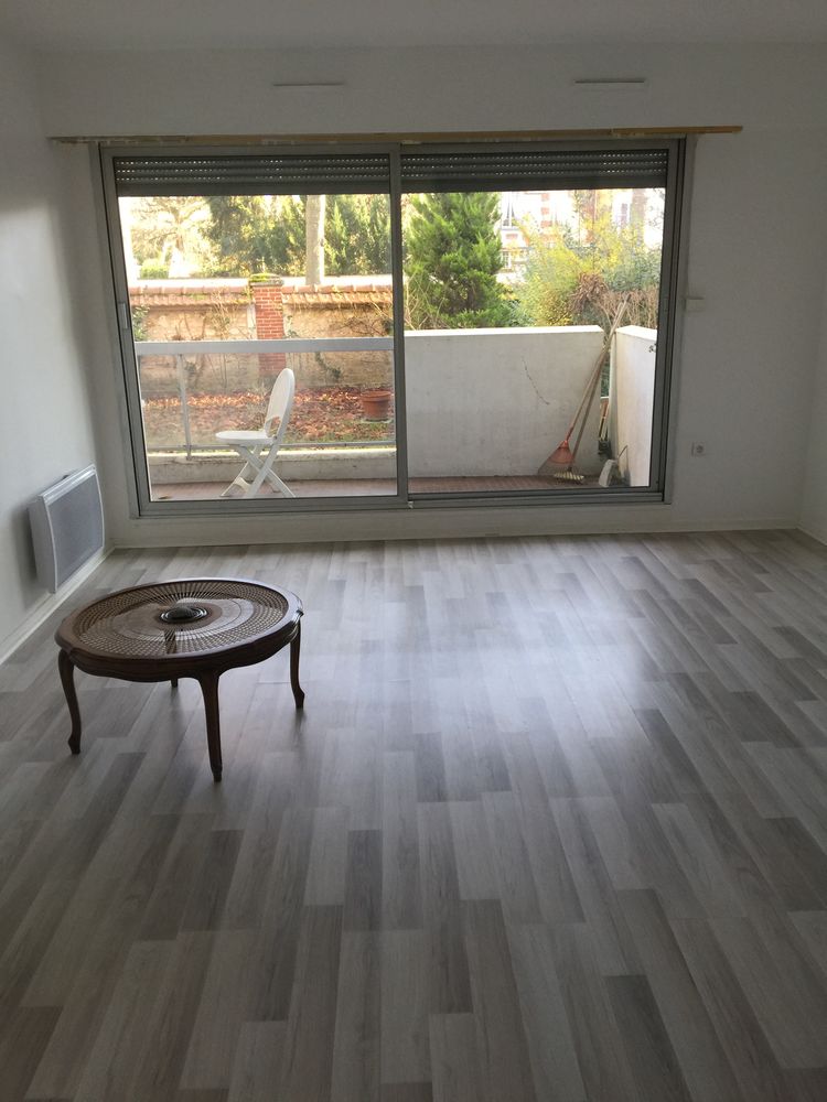 Appartement 2pieces 50m2 plus jardinet et terrasse 1150€