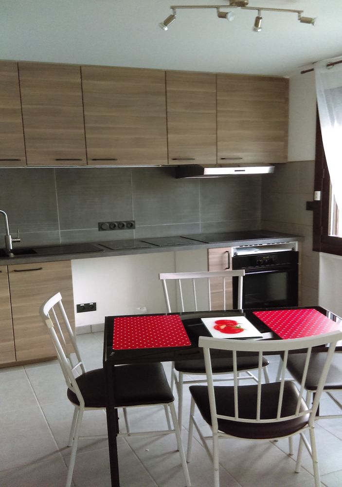 A louer T2 meublé 28 m2 ALBERTVILLE
