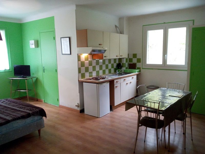 La preste les bains gigantesque studio meublé