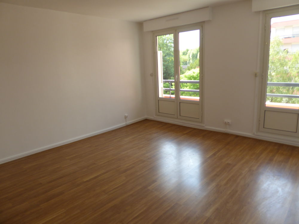 APPARTEMENT F2- 2 GRANDS BALCONS - VUE JARDIN - PARKING