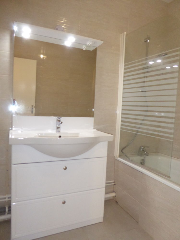 APPARTEMENT F2- 2 GRANDS BALCONS - VUE JARDIN - PARKING