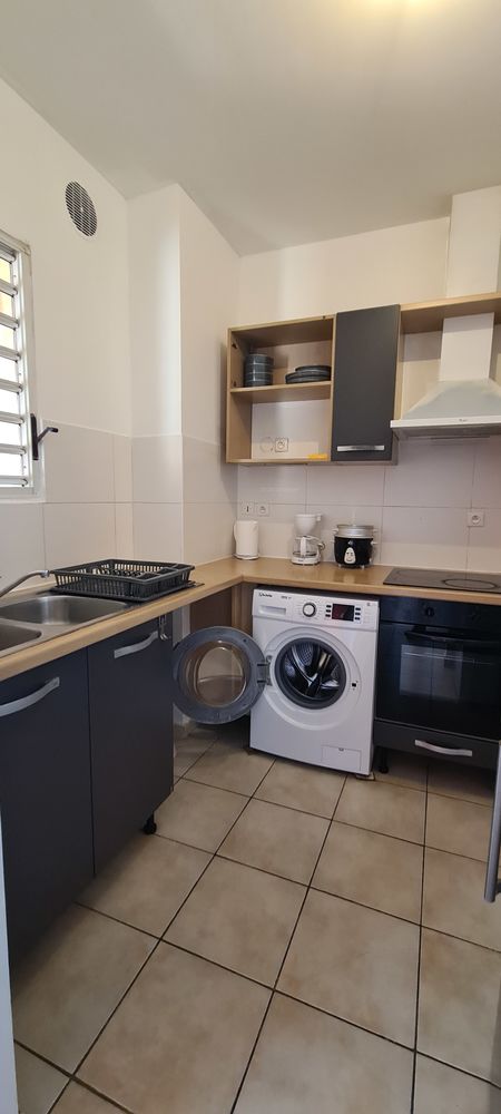 Apt F 3 meublé LA PLAINE SAINT PAUL