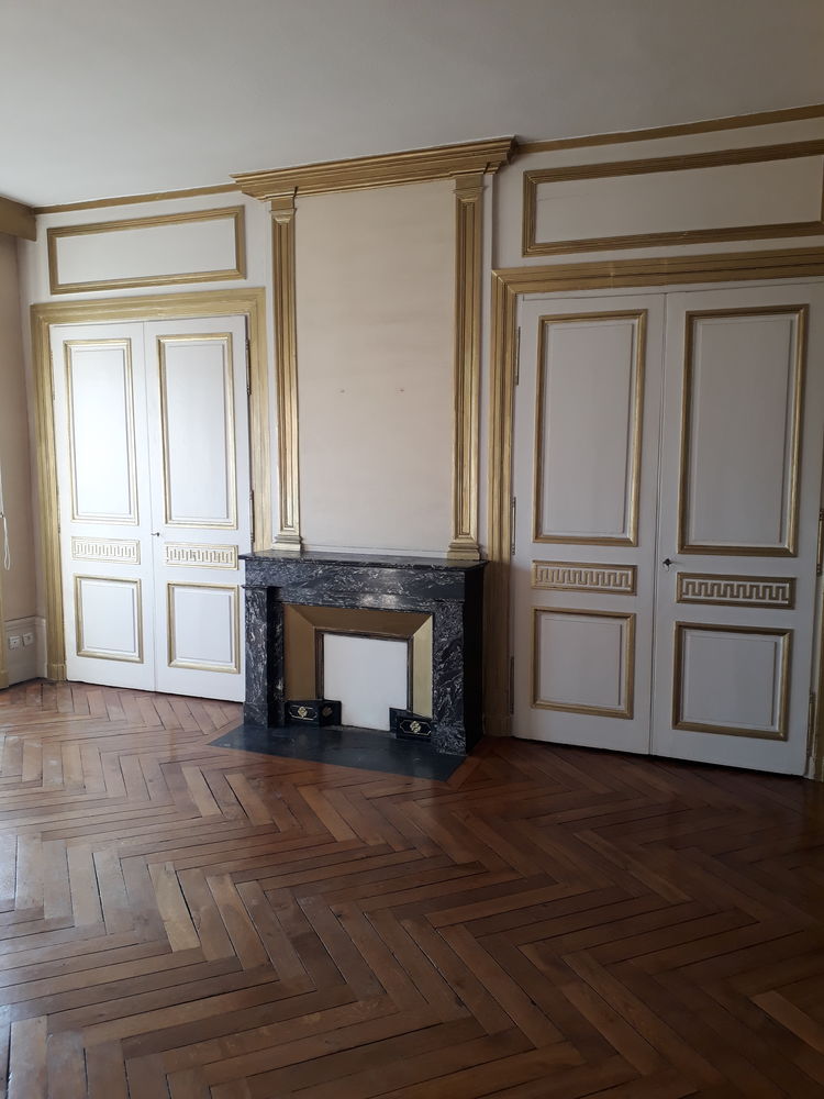 Beau T3/T4 haussmannien hypercentre Saint-Etienne
