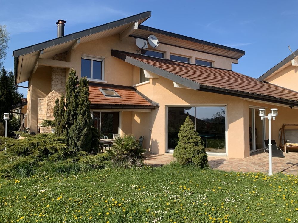 Villa avec piscine intérieur
