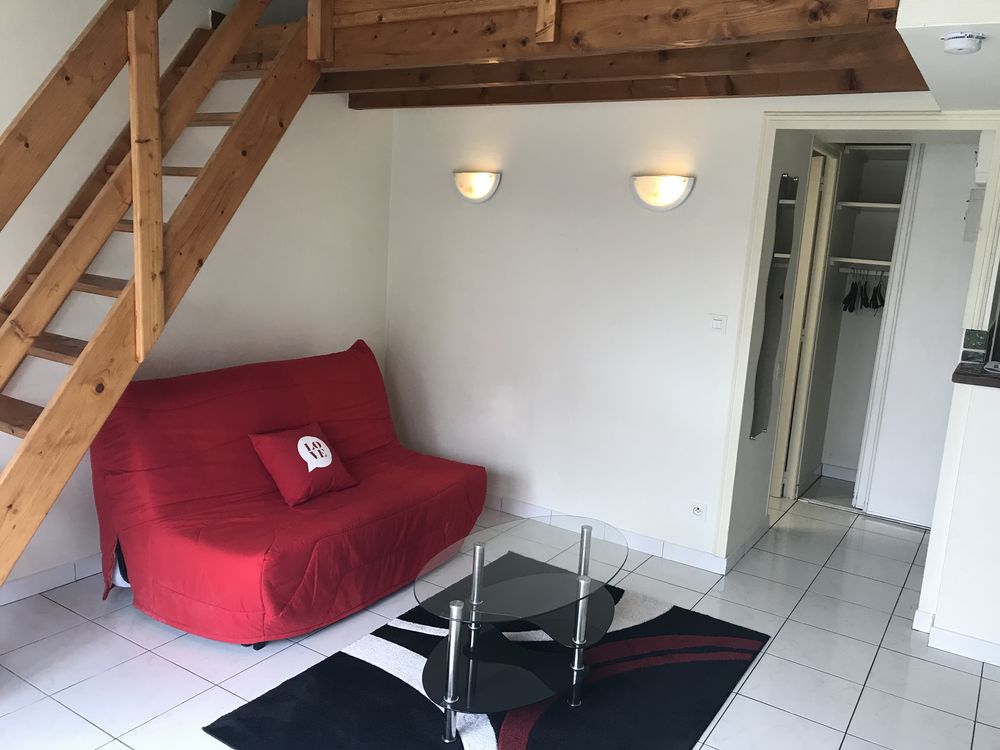 Au calme loft avec 1chambre terrasse P Clim TV Lave-linge
