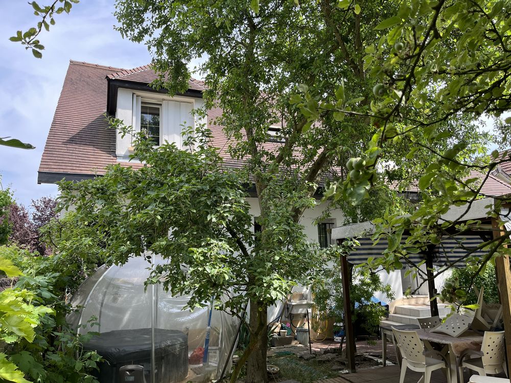 Grand Pavillon:2 appartements sur sous sol