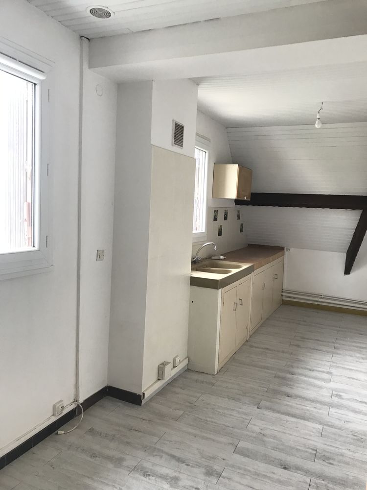 APPARTEMENT DE 3 PIECES EN DUPLEX REFAIT A NEUF