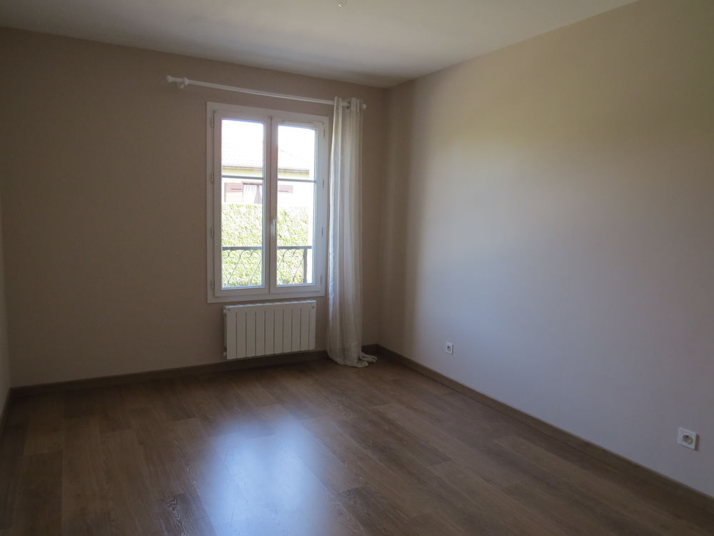Appt. T4 79 m2 + garage 41 m2 Rosières Près Troyes