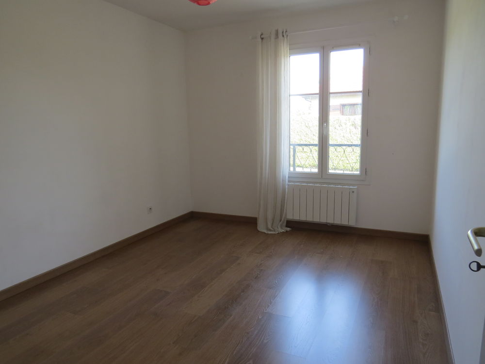 Appt. T4 79 m2 + garage 41 m2 Rosières Près Troyes