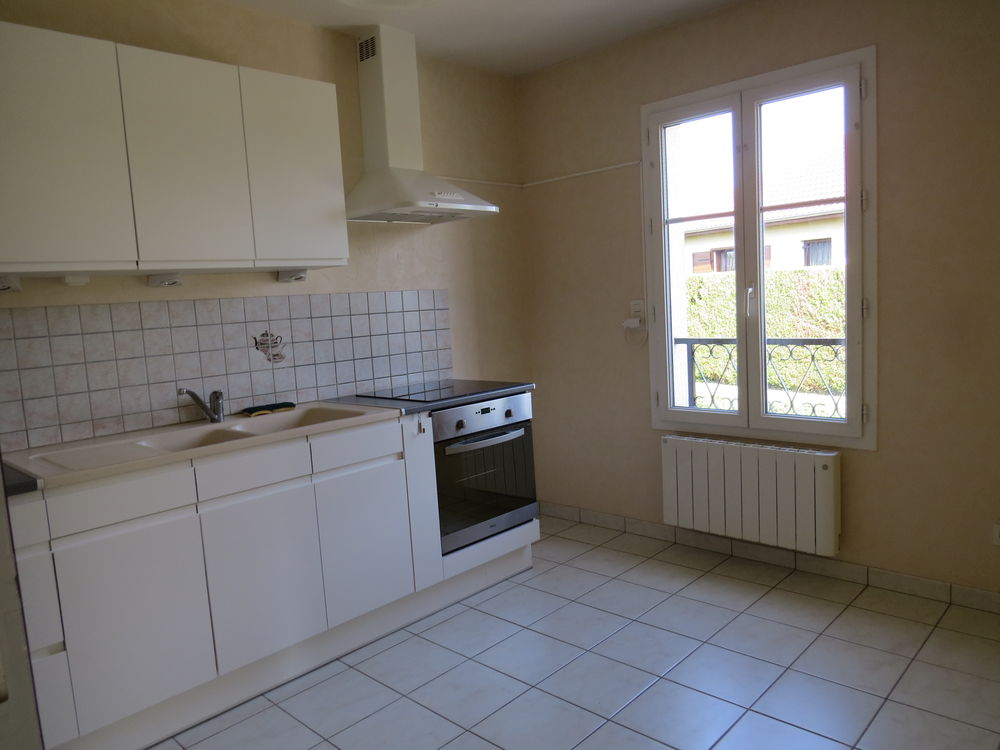 Appt. T4 79 m2 + garage 41 m2 Rosières Près Troyes