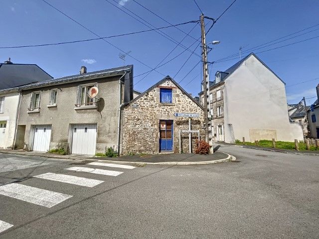 maison d'habitation centre ville avec dépendance