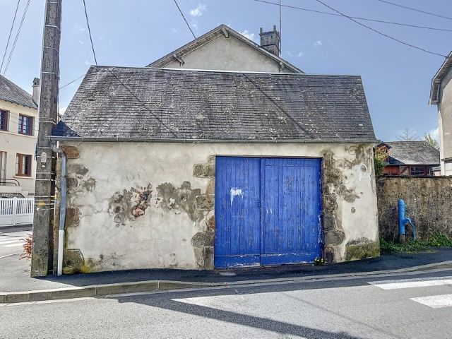 maison d'habitation centre ville avec dépendance
