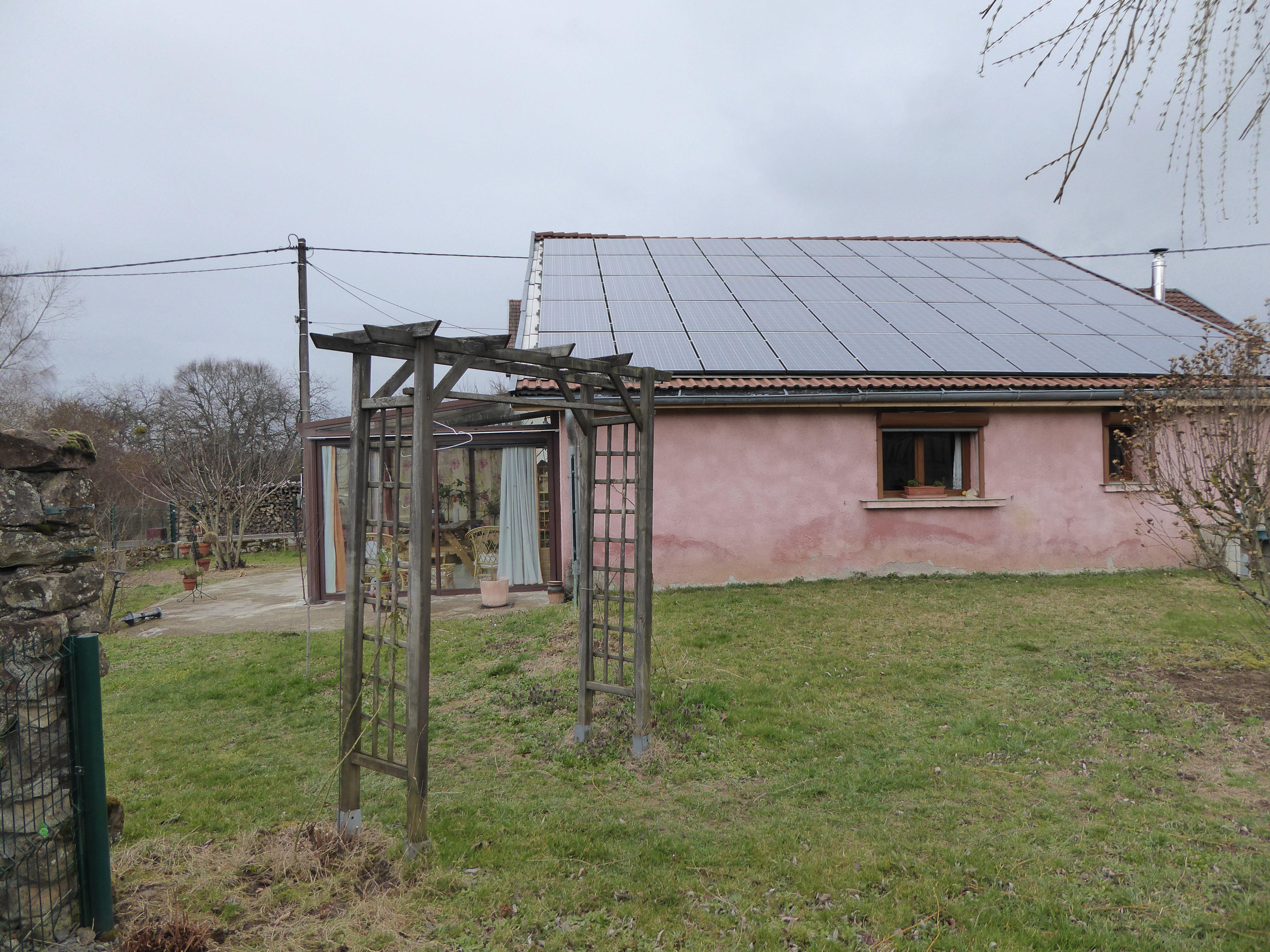 MAISON 240000 euros 7 pièces terrain 1972 m2