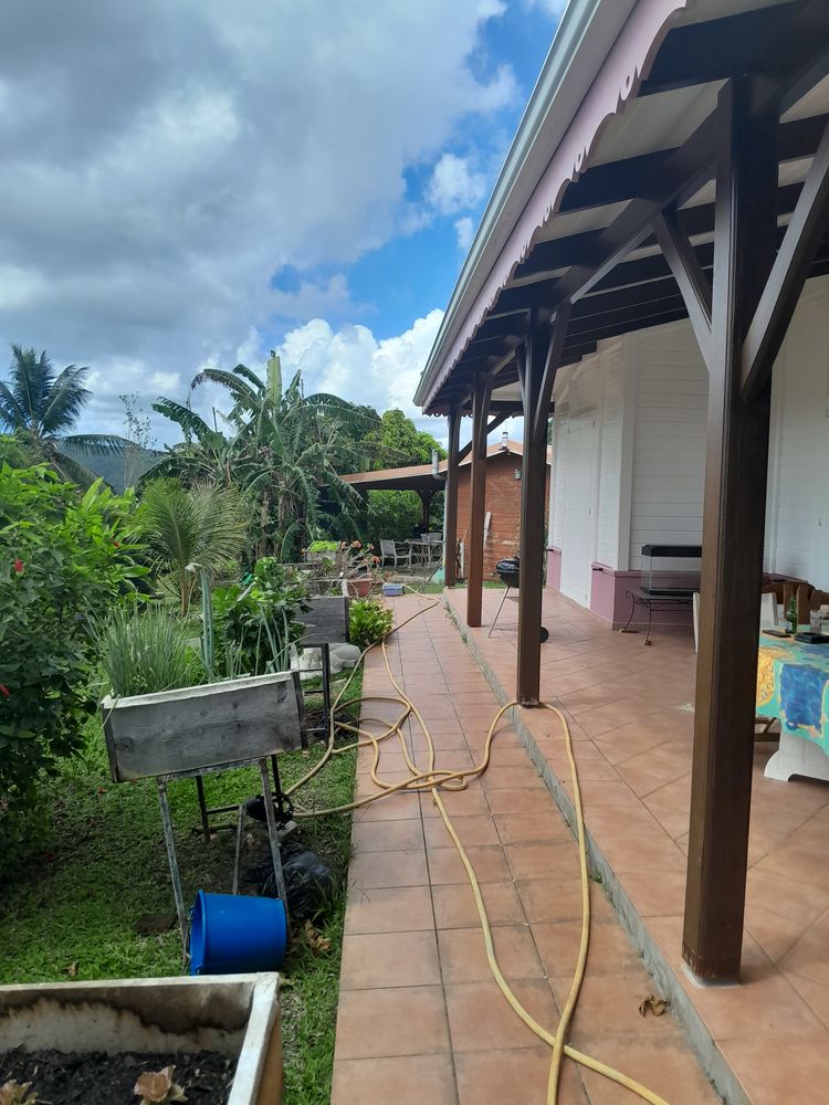 Maison de 5 pièces + 1 bungalow sur terrain de 2000 m2
