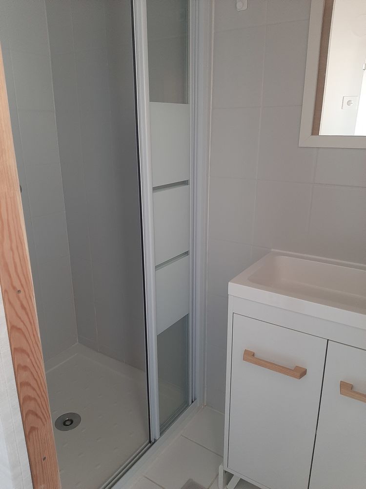 chambres meublées dans grand appartement .