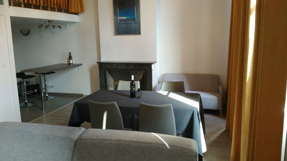 Très bel appartement meublé et totalement rénové