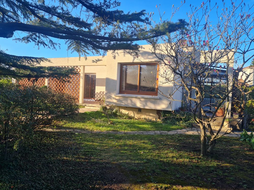 Villa contemporaine toit terrasse de plain-pied