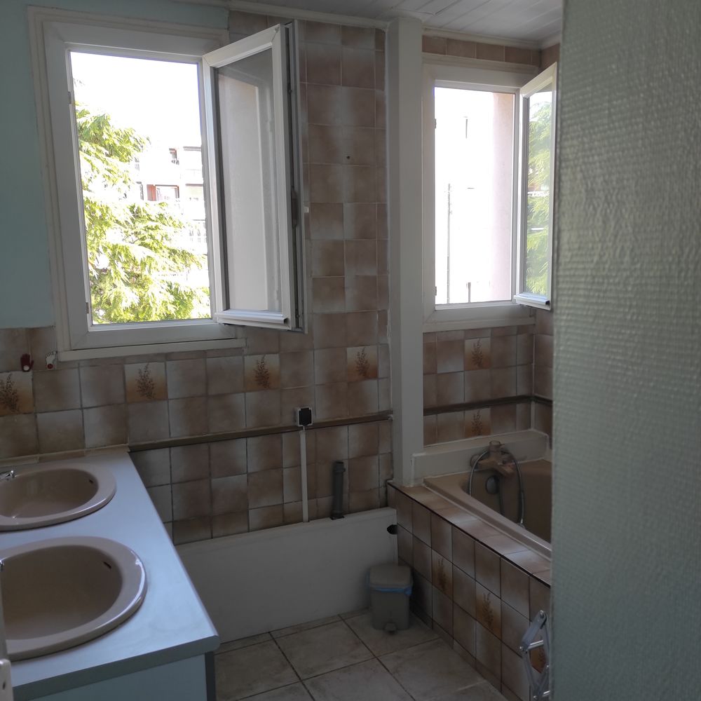 APPARTEMENT T4 AVEC GARAGE 26500 BOURG-LES -VALENCE