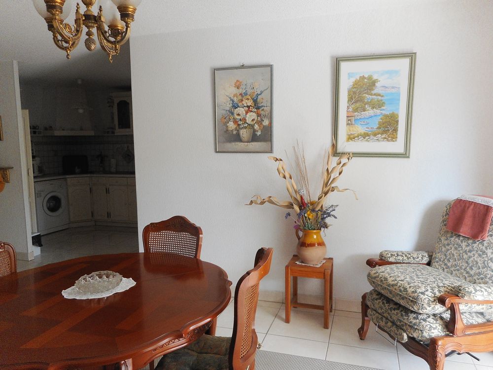 A saisir appartement T2 ST RAPHAEL immeuble centre standing