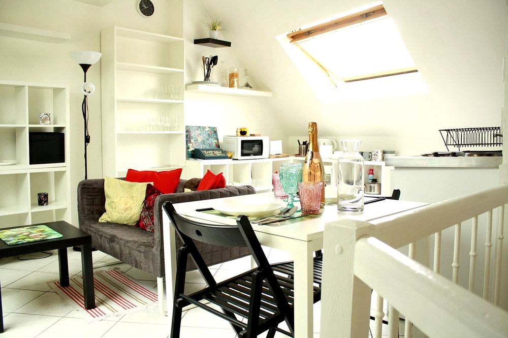 F2 - 42 m², très grand standing, neuf, très propre, rénové