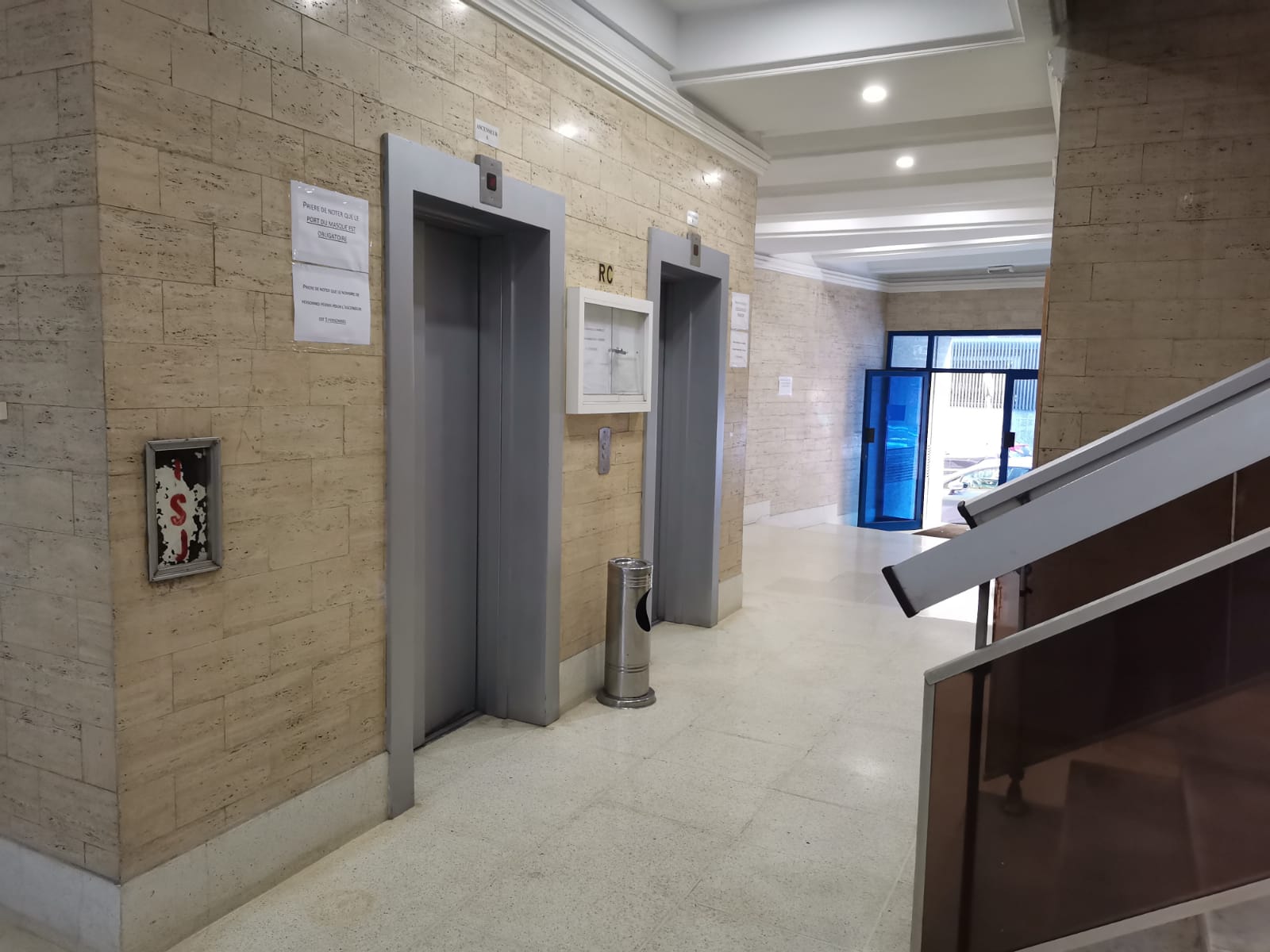 Appartement à usage bureau