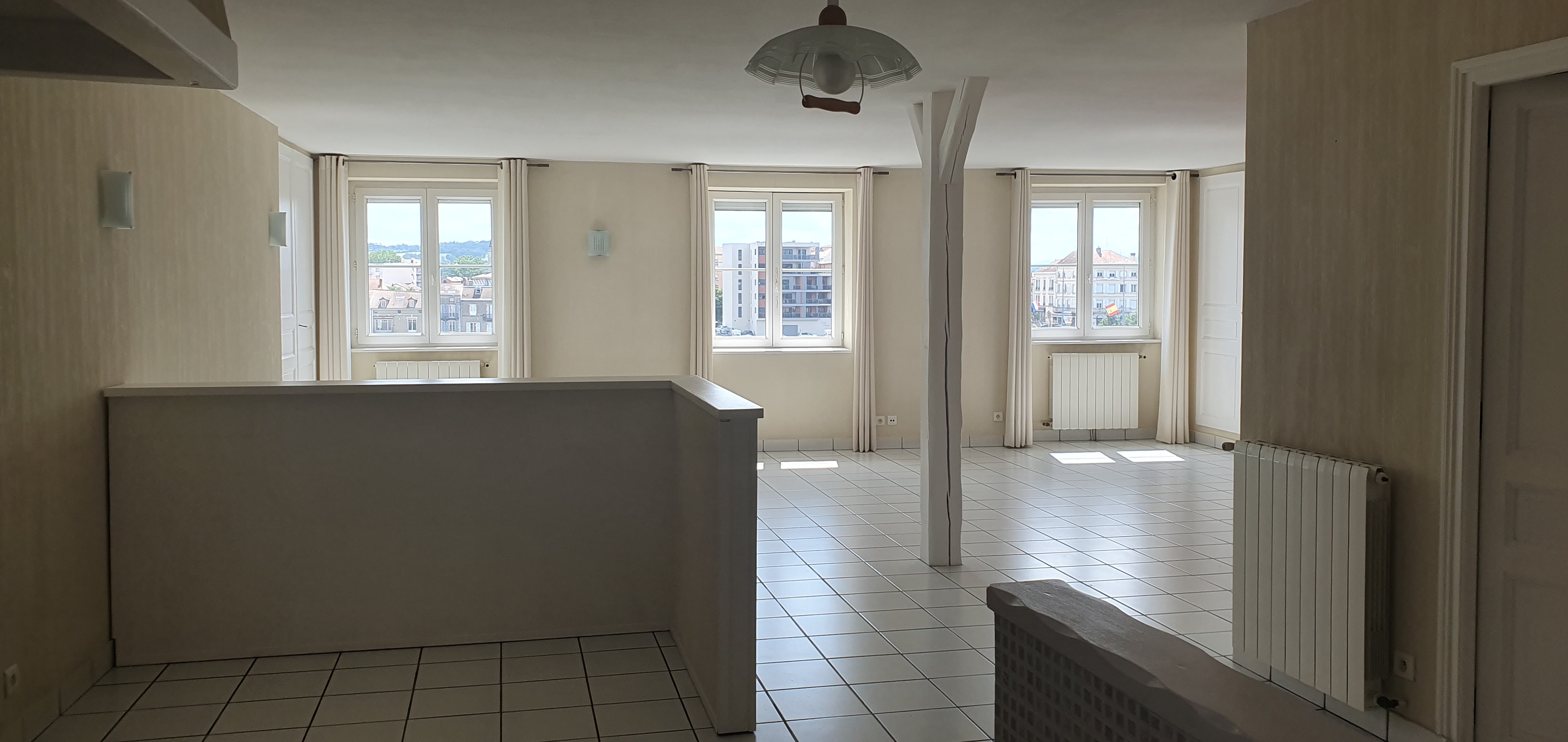Joli appartement en duplex 112 m² prix à négocier!