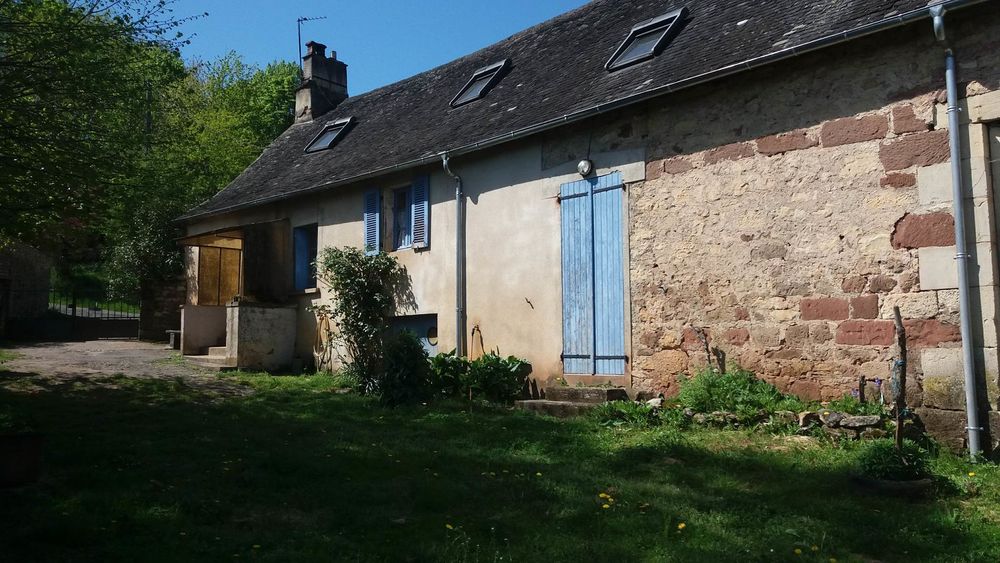 ferme isolée endroit paisible.