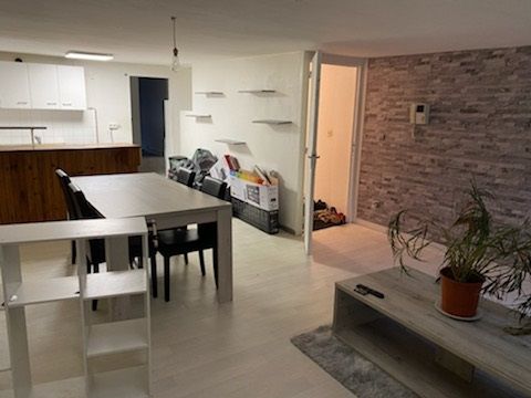 T 3 situé au 1 er étage et T 2 situé au rez de chaussée