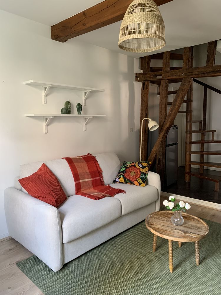 DEUX PIECES PROCHE FAC ET YSCHOOLS DESIGN