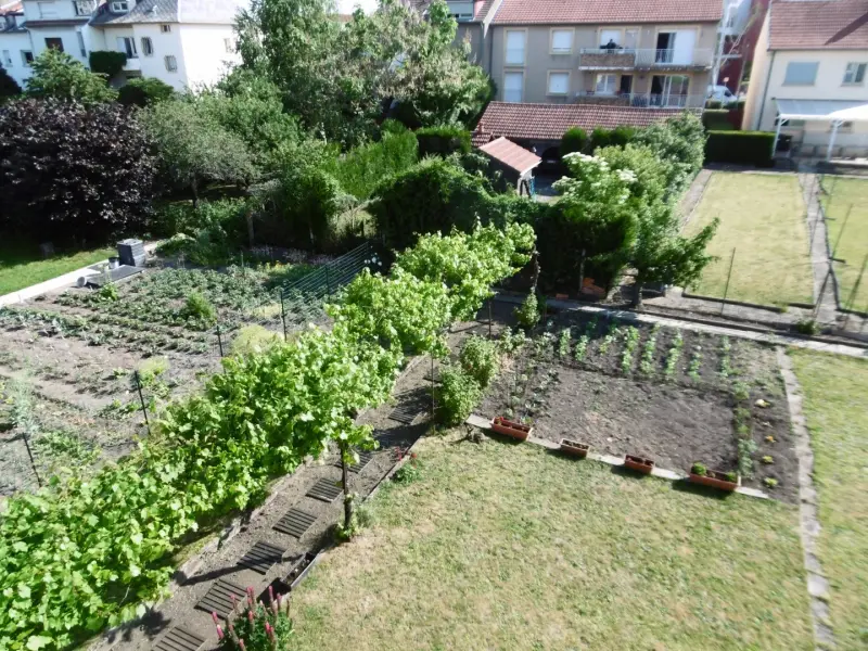 appart. meublé de 80 m² dans maison individuelle à Metz Nord