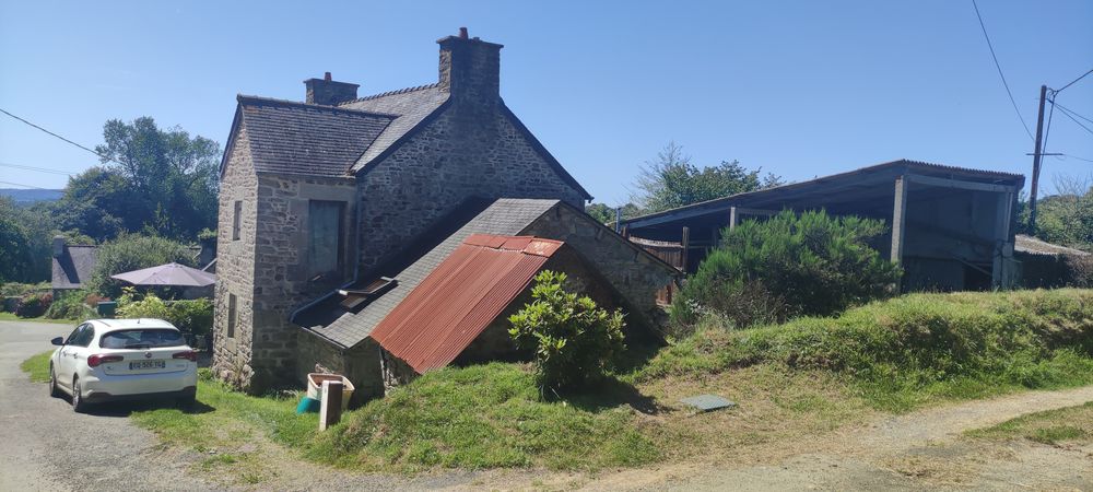 Maison 120 M2, 2,7 ha, un hangar. Idéal chevaux ou animaux.