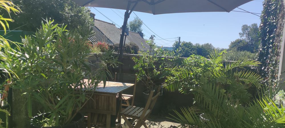 Maison 120 M2, 2,7 ha, un hangar. Idéal chevaux ou animaux.