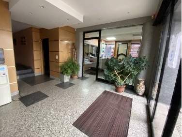 LOCAUX DE MENUISERIE (Atelier - Bureaux - Logement)