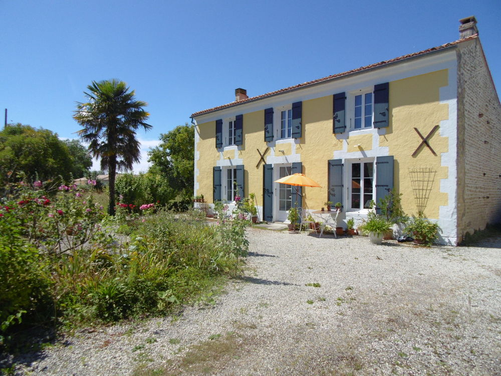 Proche La Rochelle Maison 6 pièces 240 m2 terrain 4370 m2