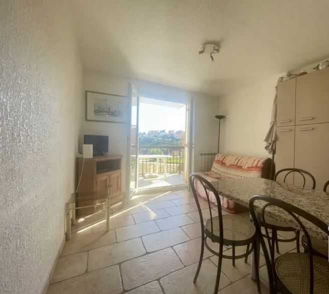 A COLLIOURE APPART RDC AVEC TERRASSE SUR VUE MER + PARKING