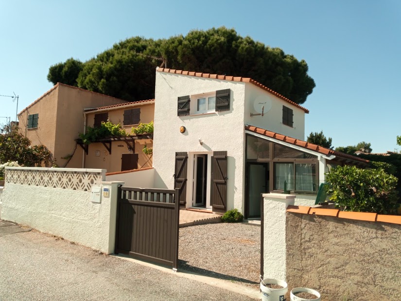 Villa bord de mer.2 chambres. Climatisation