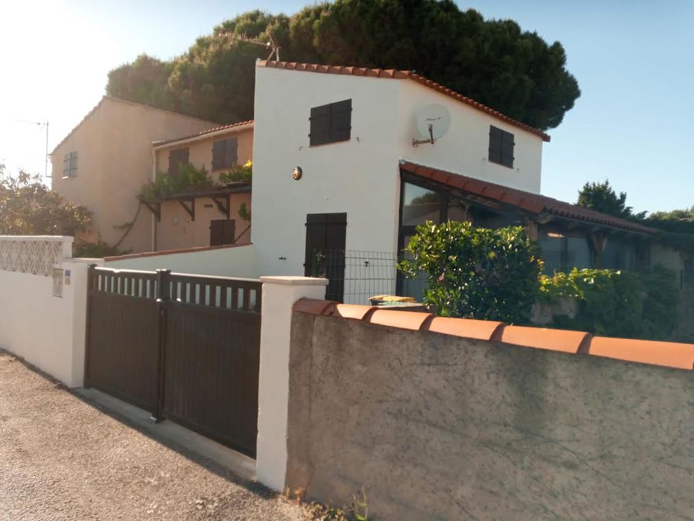 Villa bord de mer.2 chambres. Climatisation