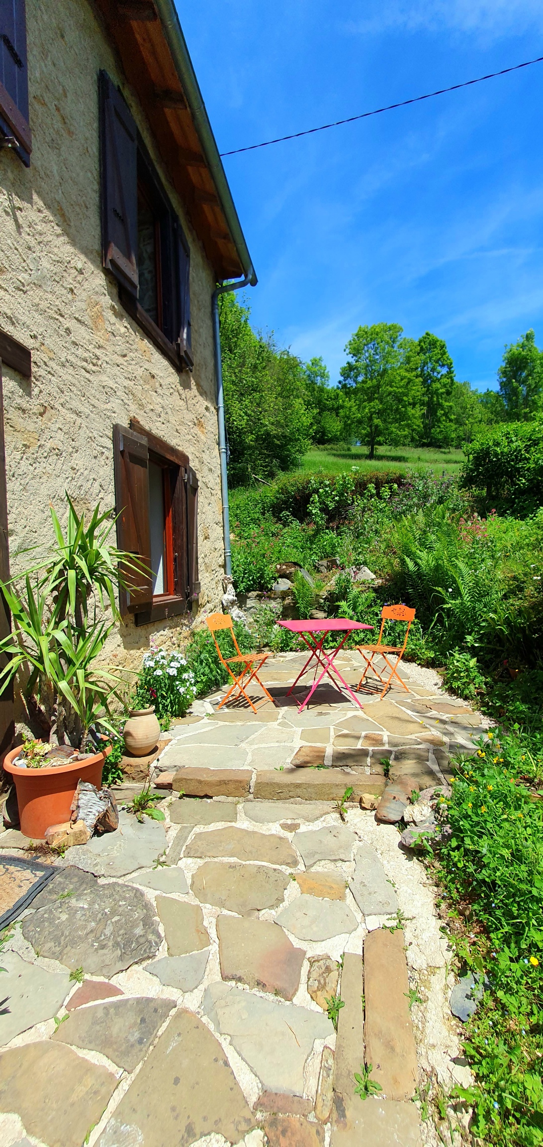 Maison écologique en pleine montagne