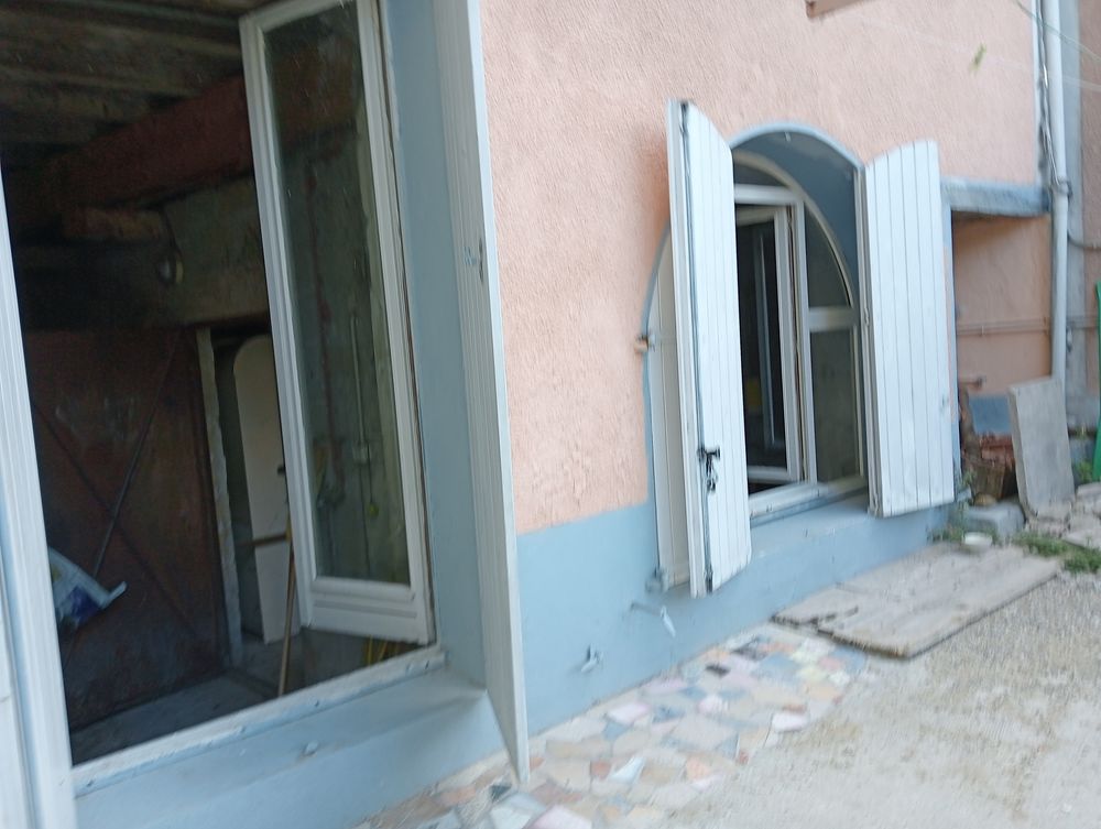 : maison de ville 4 niveaux bleue et rose 95m2 ROMANS