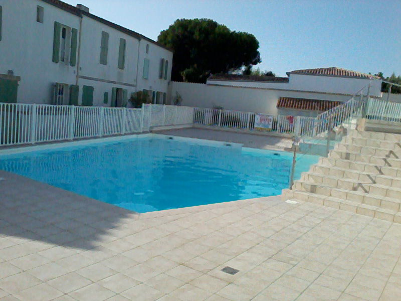 Appart de 45 m² plain pied PISCINE à SAINT MARTIN DE RE