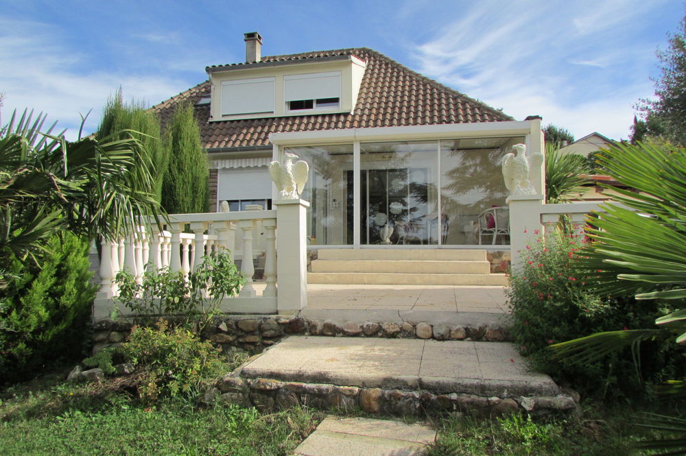 Villa 7 pièces, 177 m2, Castres sur + de 3000m2