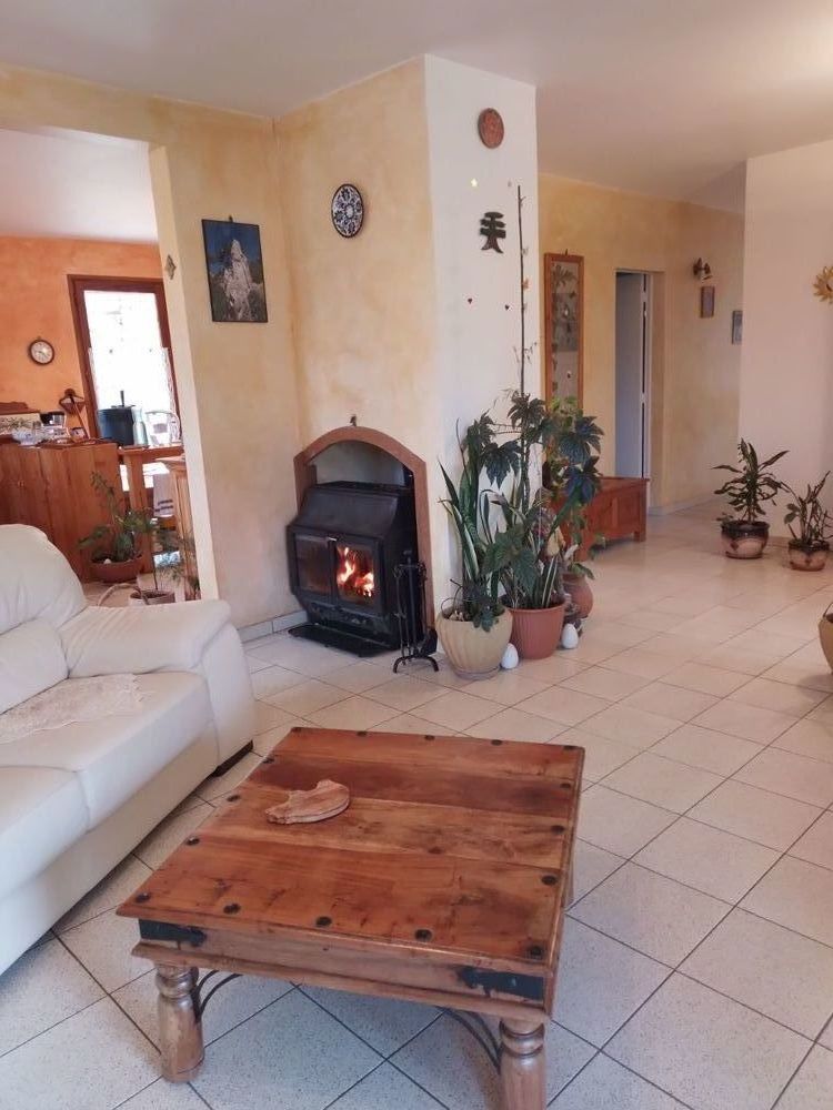 Maison familiale avec dépendances au calme