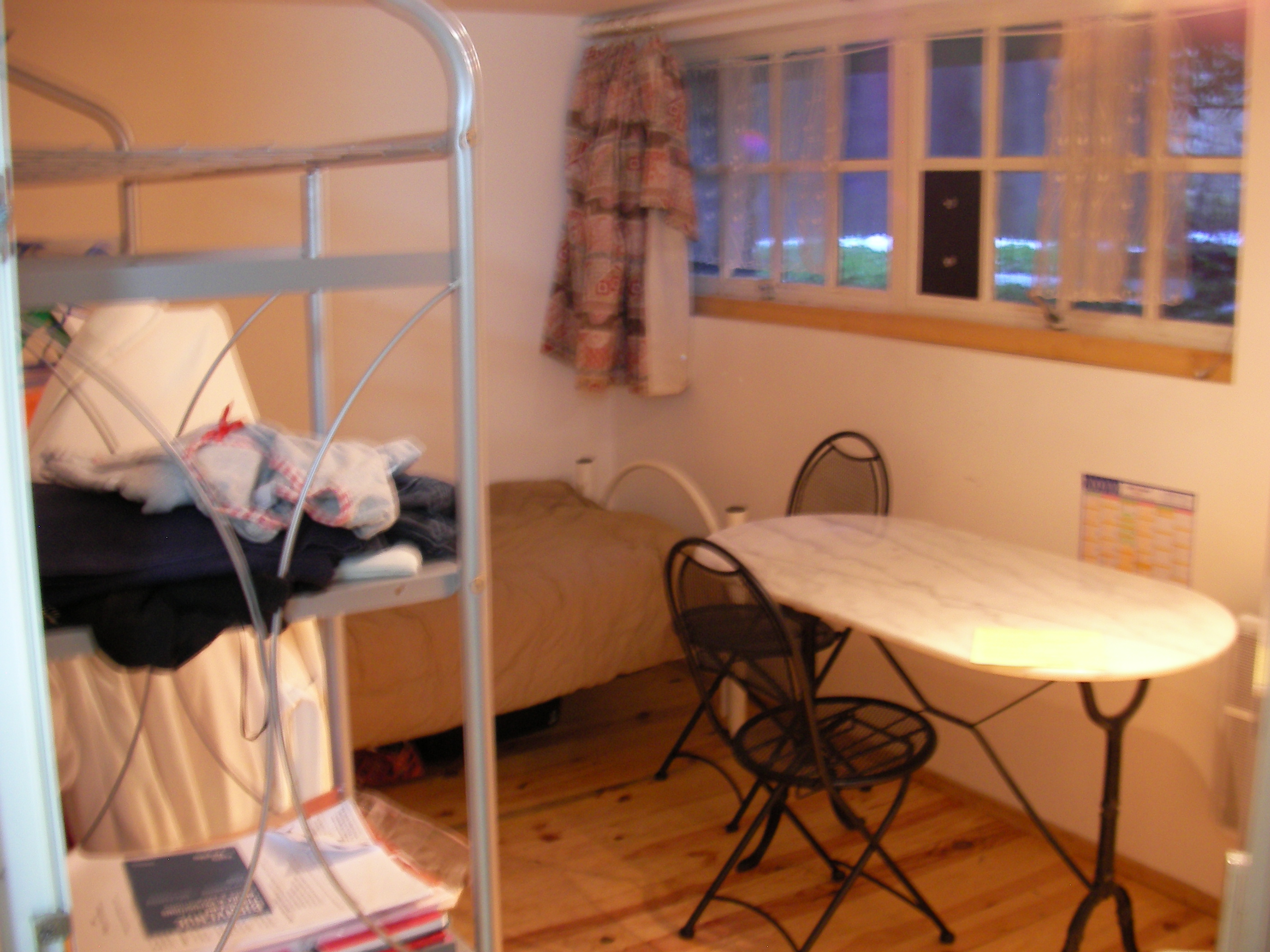 chambre MEUBLE chez l'habitant indépendante TCC + INTERNET