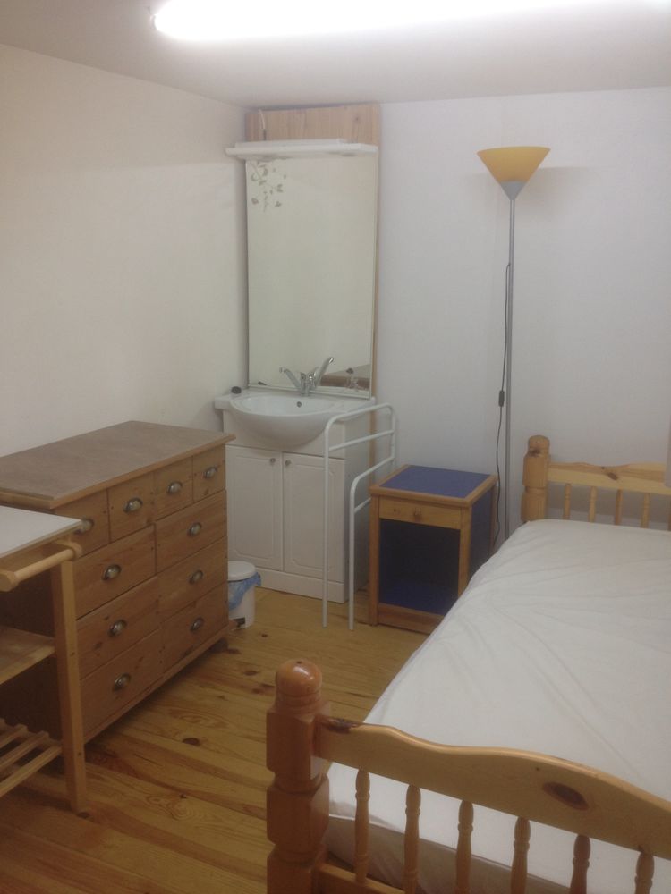 chambre MEUBLE chez l'habitant indépendante TCC + INTERNET