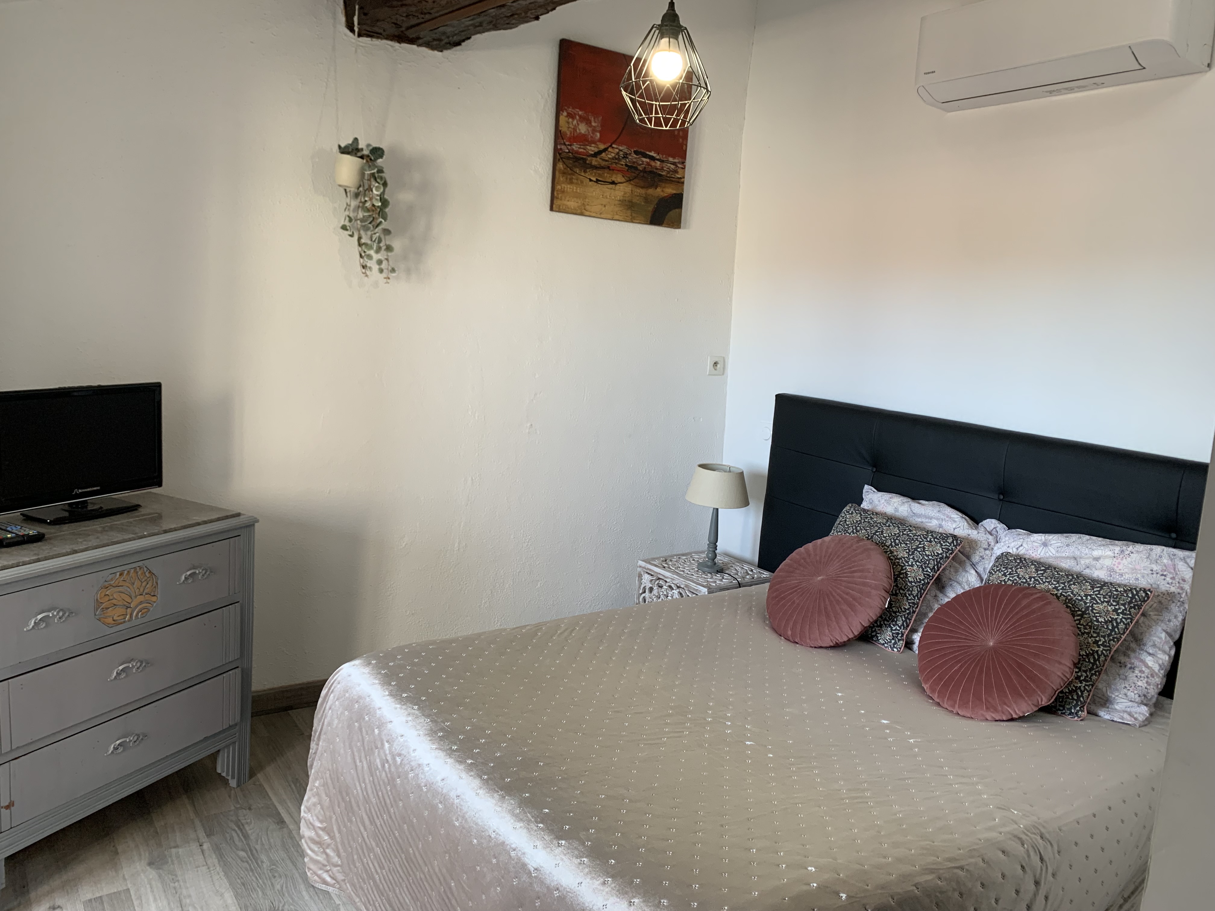 à Carcassonne T3 meublé de charme avec climatisation