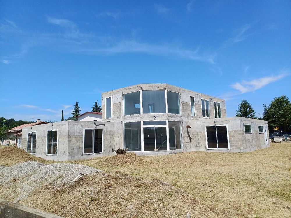Local professionnel et logement