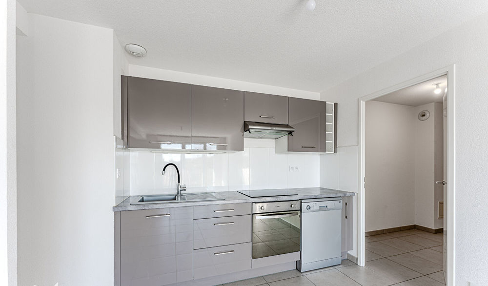 Appartement 4 pièces 79m² + Terrasse 12m² + 2 parkings