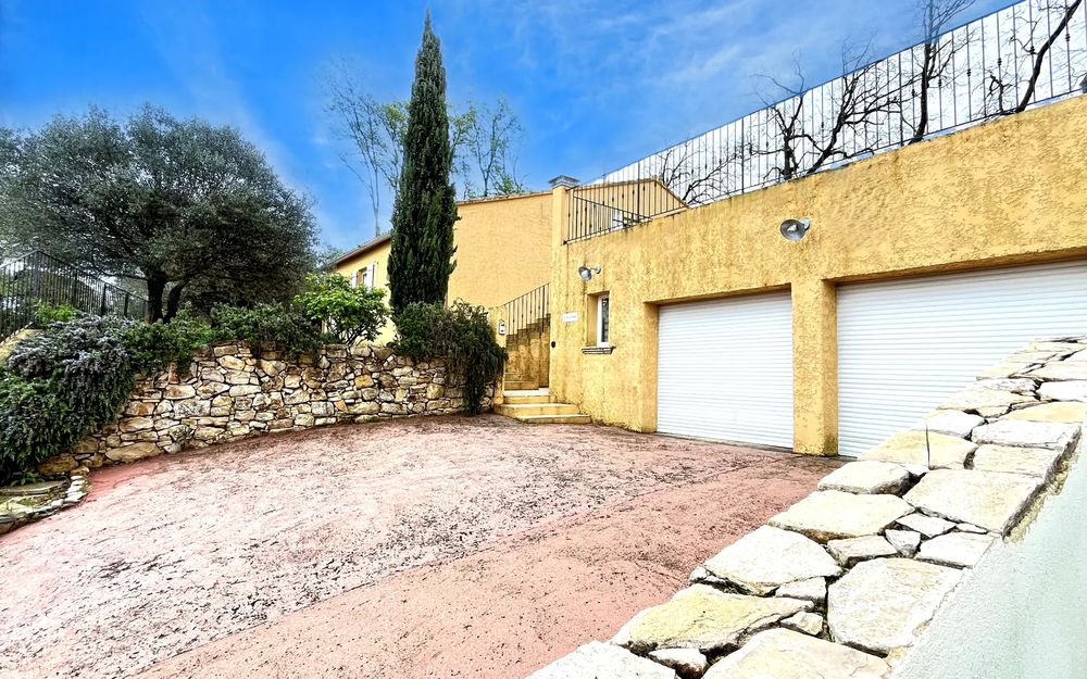 Belle villa en fond d'impasse
